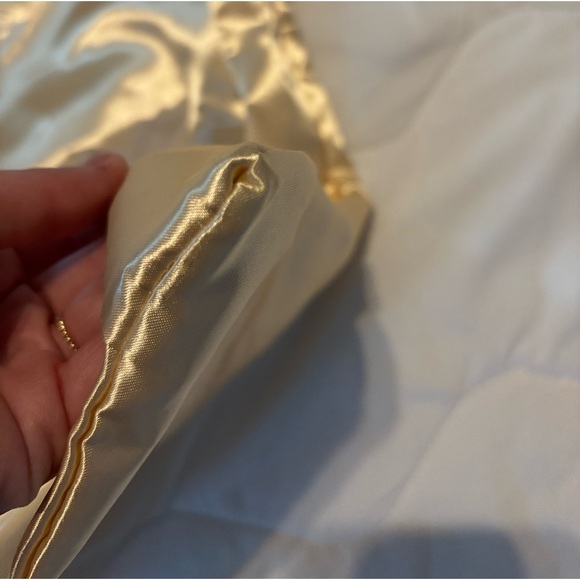 New, Gold Satin Pillow Case - Picture 3 of 5